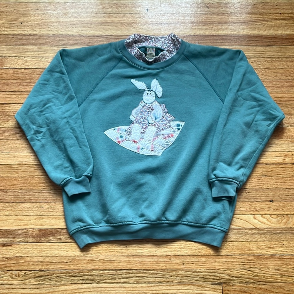 Vintage Grandma Style Rabbit Crewneck / Medium / 90s